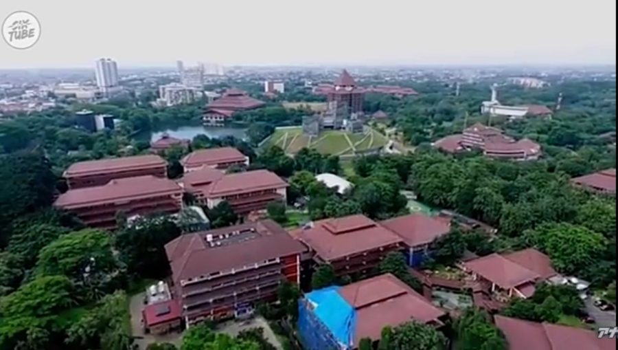Universitas di Indonesia